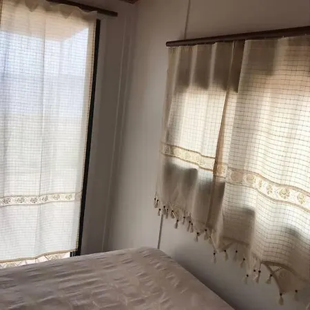 Tiny House By The Sea In Camel Apartman