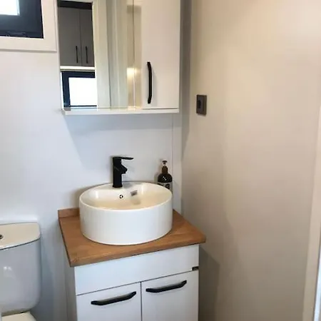 Apartman Tiny House By The Sea In Camel *