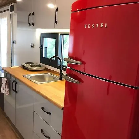Tiny House By The Sea In Camel דירה *