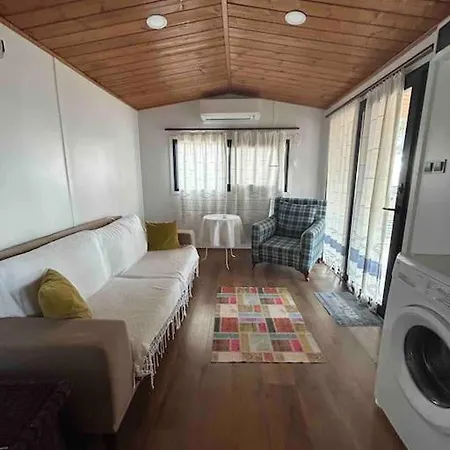 דירה Tiny House By The Sea In Camel